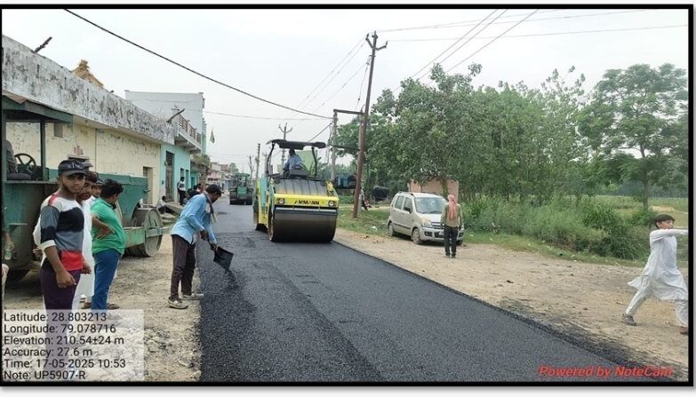 road built from plastic waste