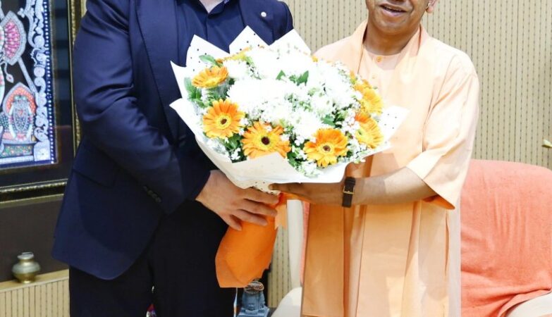 Nobel laureate Konstantin Novoselov meets CM Yogi
