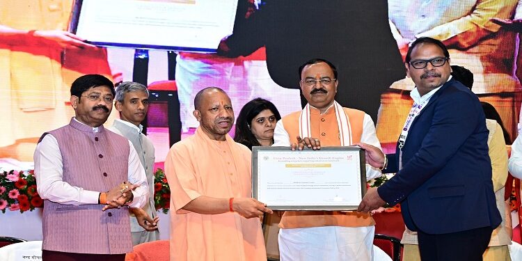 निवेशकों का भरोसा ही हमारी सबसे बड़ी पूंजी: केशव प्रसाद मौर्य