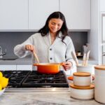 आपकी किस्मत को चमका सकती हैं रसोई में रखी ये चीजें, जानें इनकी सही दिशा