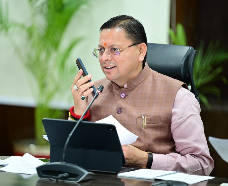 CM हेल्पलाइन 1905 की लंबित शिकायतों पर चलेगा विशेष अभियान: धामी