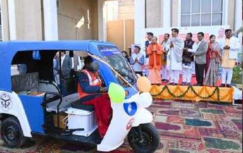 women e-rickshaw pilots
