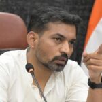 गंगा संरक्षण एवं स्वच्छता कार्यों में लापरवाही बर्दाश्त नहीं: डीएम