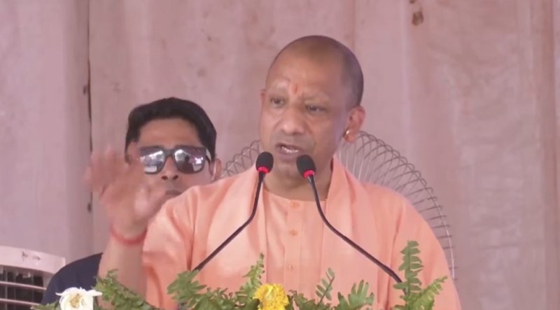 मां गंगा की धारा की तरह बढ़ रही विकास यात्रा: सीएम योगी
