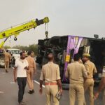 एक्सप्रेसवे पर स्लीपर-बस पलटी, दरोगा समेत 7 की मौत; CM योगी ने जताया शोक