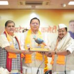 CM Dhami and Mahendra Bhatt felicitated Nitin Nabeen