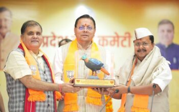 CM Dhami and Mahendra Bhatt felicitated Nitin Nabeen
