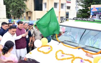 CM Dhami flags off five new garbage vehicles