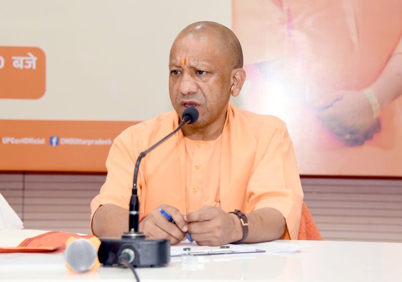 फायर एनओसी की वैधता समाप्त होने से पहले ही जारी करें नोटिस, जनसुरक्षा से कोई समझौता नहीं : मुख्यमंत्री योगी