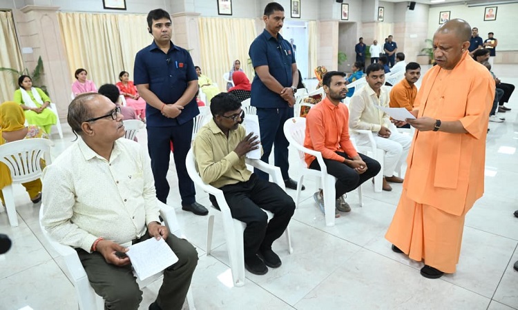 राजस्व मामलों के निस्तारण में देरी पर बोले सीएम- समयसीमा के भीतर दिलाएं न्याय