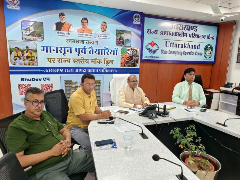 सिलक्यारा टनल हादसे पर मुख्यमंत्री धामी सख्त, श्रमिकों की सुरक्षा को बताया सर्वोच्च प्राथमिकता