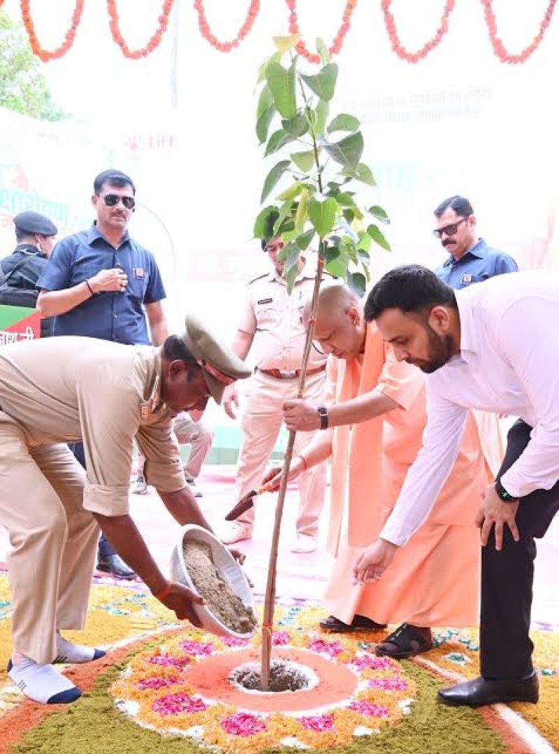 योगी सरकार ने शासन में तैनात अफसरों को बनाया नोडल अधिकारी