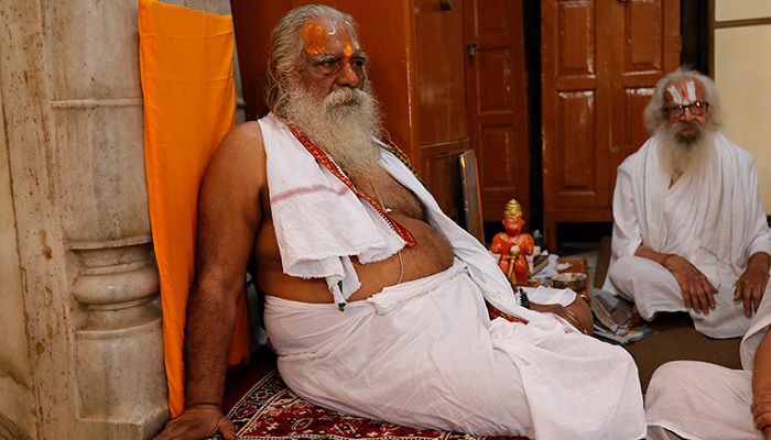 महंत नृत्य गोपाल दास की तबीयत बिगड़ी, मेदांता में भर्ती